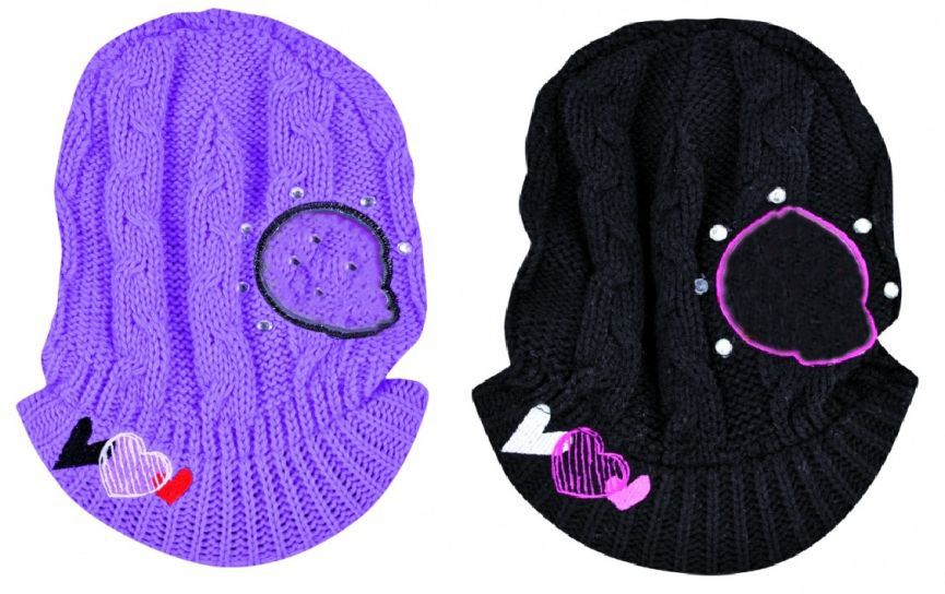 Gorro Tejido Con Visera, Aplique Y Strass