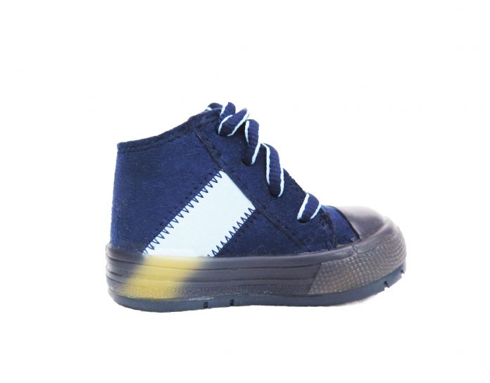 Bota de Gamuza Con Cordon