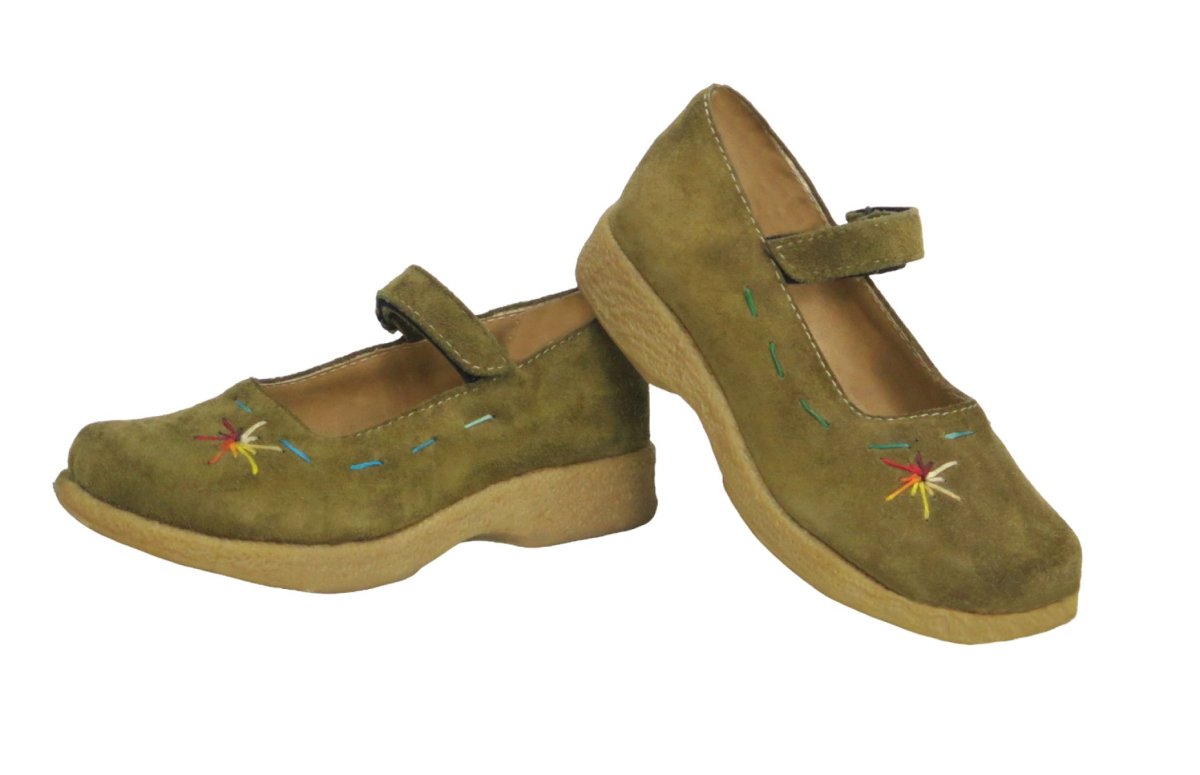 Guillermina Gamuza Bordada Con Velcro